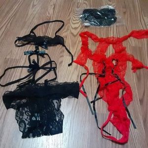 Assorted lot of three sleep wear